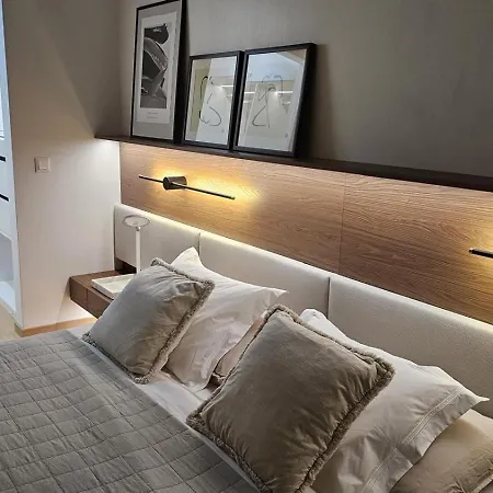Apartment Skypark Escape With Balcony