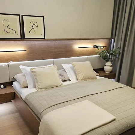 Skypark Escape With Balcony Apartment *