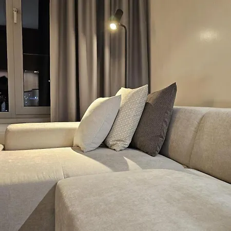 Skypark Escape With Balcony Apartment