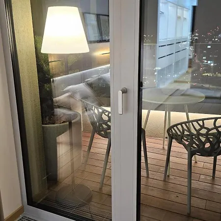 Apartment Skypark Escape With Balcony Bratislava