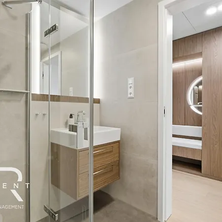 Skypark Elite Suite, View ,free Parking *