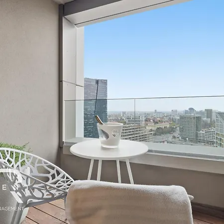 شقة Skypark Elite Suite, View ,free Parking براتسيلافا